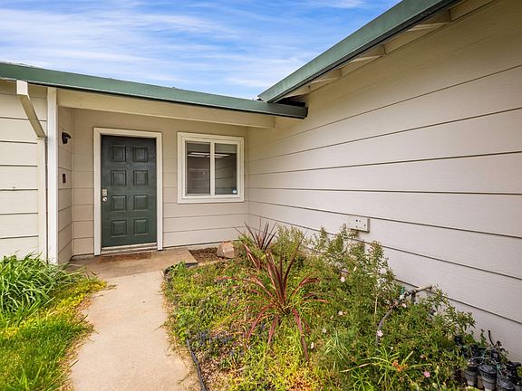 3rd image of 6617 Misty Creek Dr