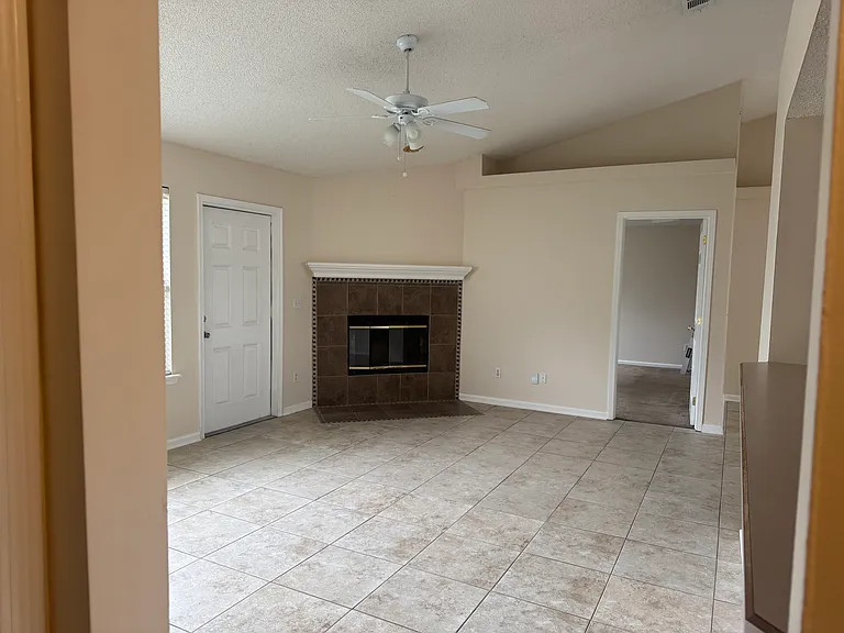2182 Farm Way — Photo 15