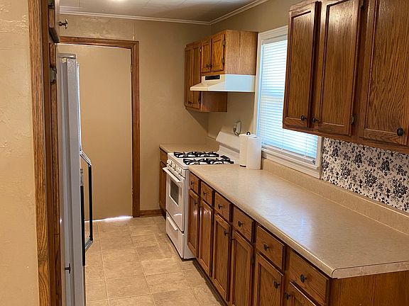 4th image of 1636 N Park Ave