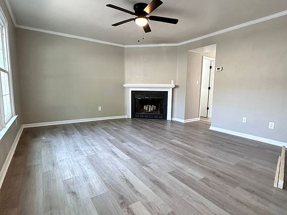 3rd image of 4807 Bay Winds Ct