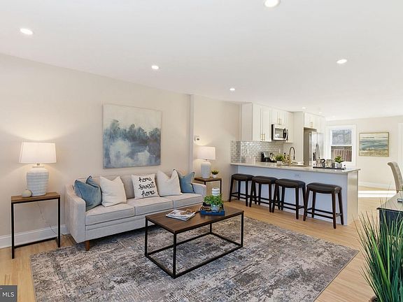 4th image of 2003 Heather Rd