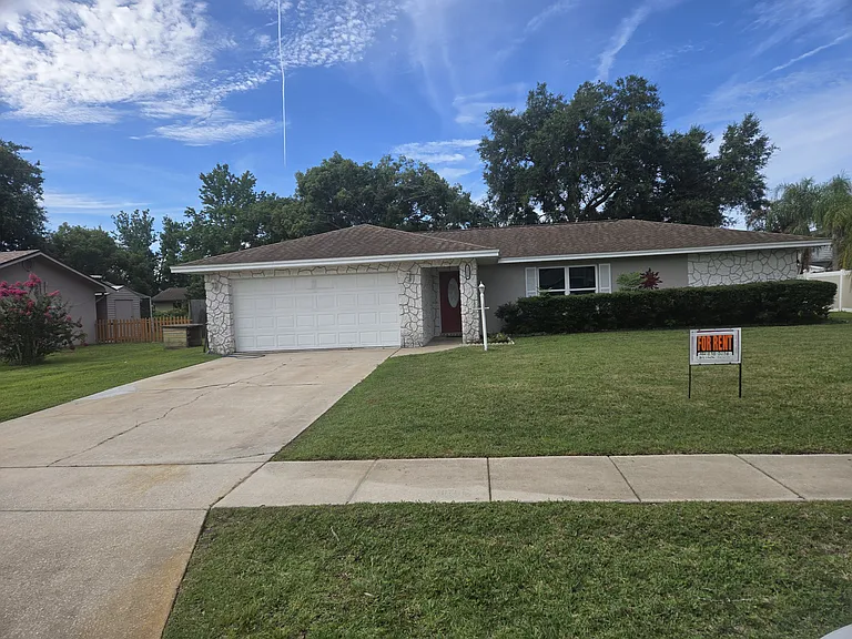 Franklin Dr — Photo 1