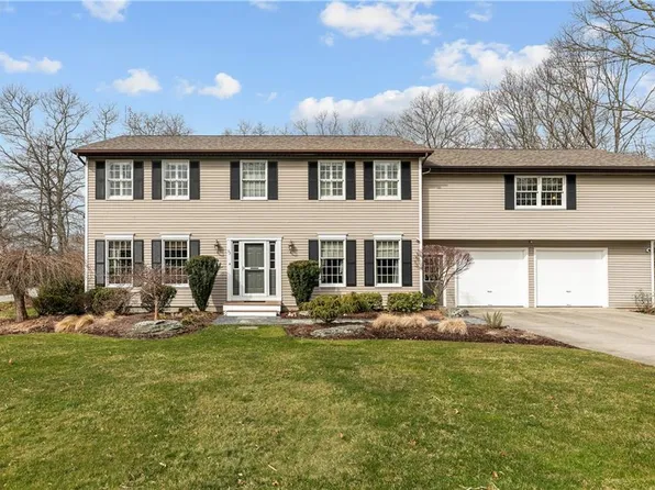 53 Emma James Way, Tiverton, RI 02878