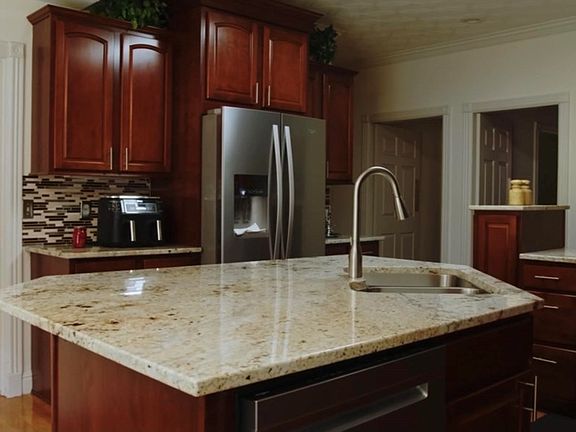 3rd image of 165 Cecil Hills Dr