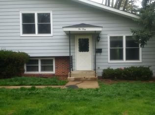 240 E Prairie St, Crystal Lake, IL 60014