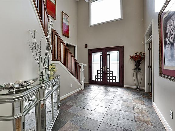 3rd image of 7047 Birchley Dr