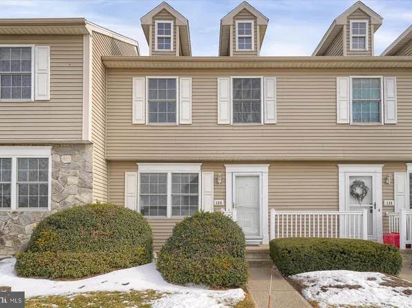 136 Birchtree Ct, State College, PA 16801