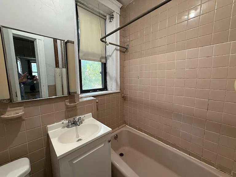 331 Harvard St #1 — Photo 16
