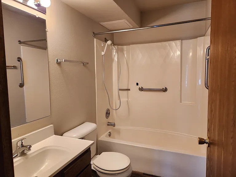 2519 Sessions St — Photo 13