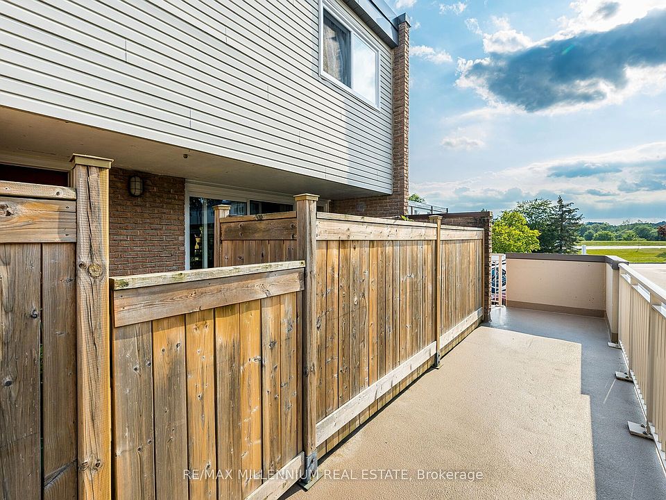 1st image of 301 Milestone Cres