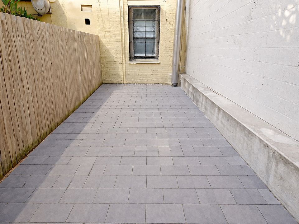 1st image of 653 9th Ave #1R