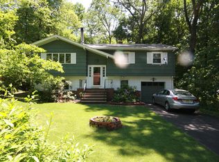 77 Bellot Rd, Ringwood, NJ 07456