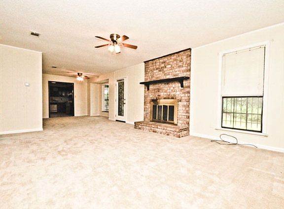 2nd image of 1109 Brookwood Dr