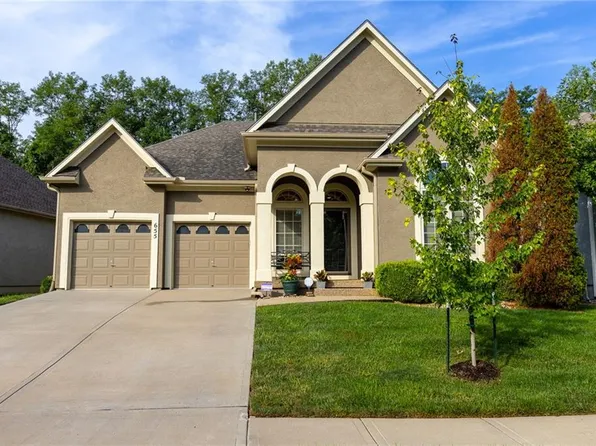 655 Rosewood Ct, Liberty, MO 64068