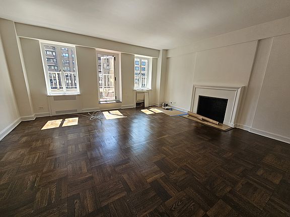 3rd image of 40 Central Park S #16E
