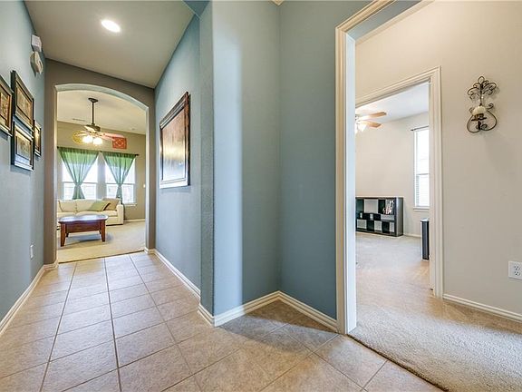 3rd image of 1116 Luckenbach Dr