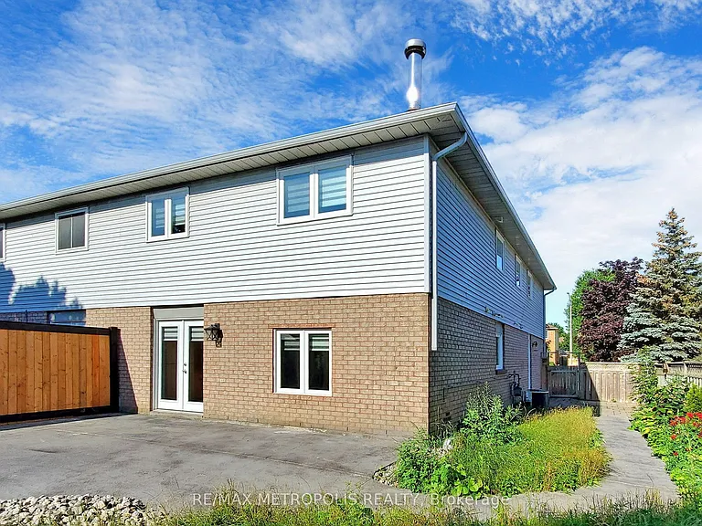 17 Porritt St #LOWER — Photo 24