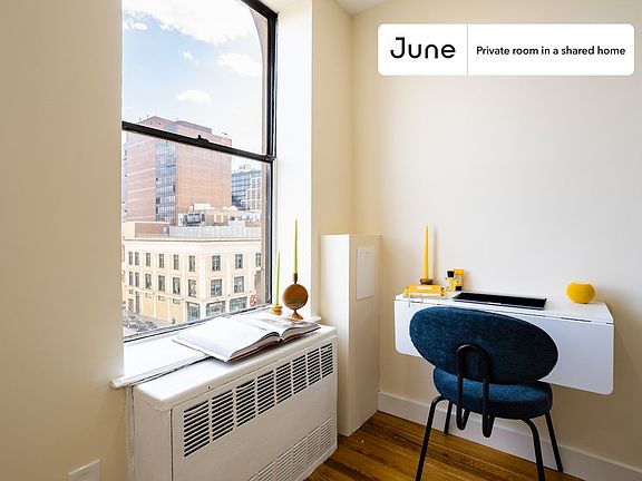 4th image of 325 Lenox Ave
