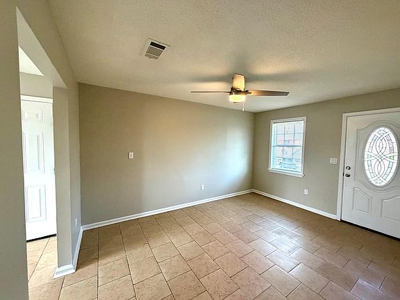 4th image of 1131 Morgan St