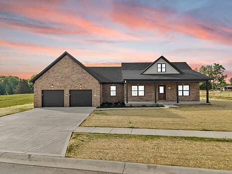 1st image of 102 Dawn Ct