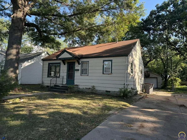 1205 W 5th Ave, Emporia, KS 66801