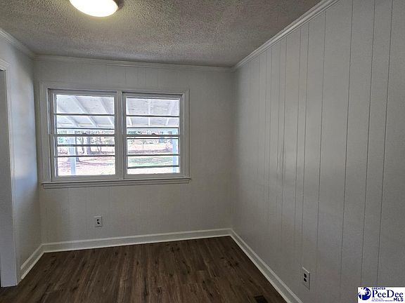 5th image of 916 Fleetwood Dr