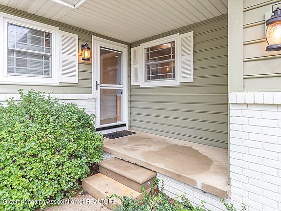 3rd image of 5227 Birchwood Way