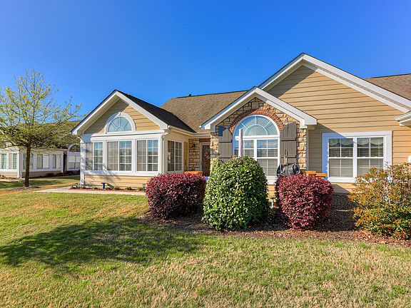 2nd image of 228 Harvest Ln