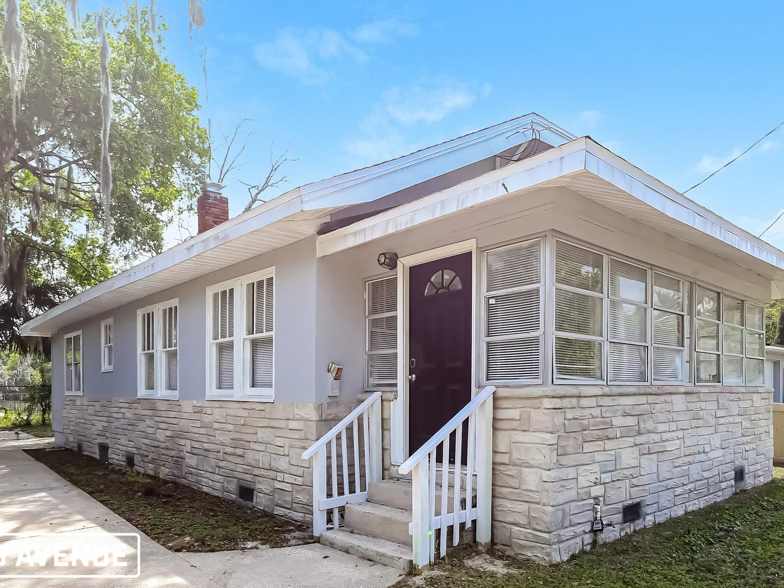2 bed, 1.0 bath, 1171 sqft, $1,089 — Photo 1