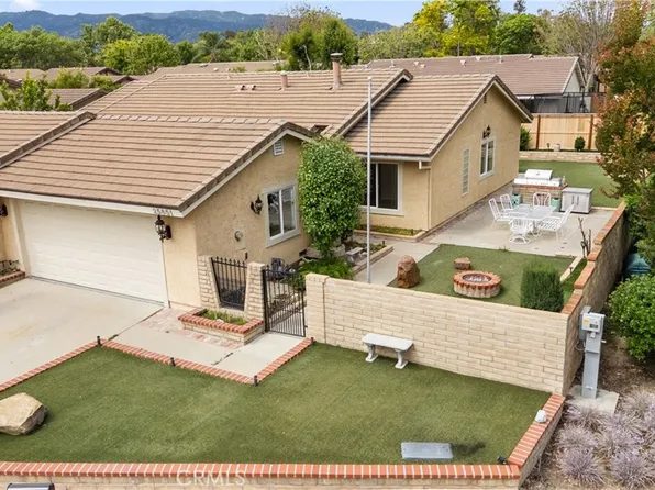 25651 Ramada Dr, Santa Clarita, CA 91355