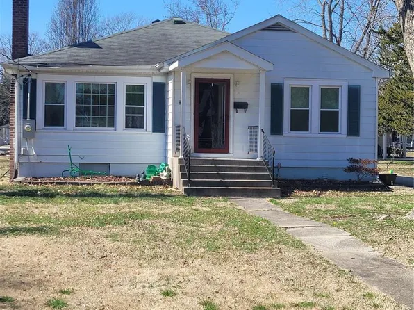 521 N Maple St, Sparta, IL 62286