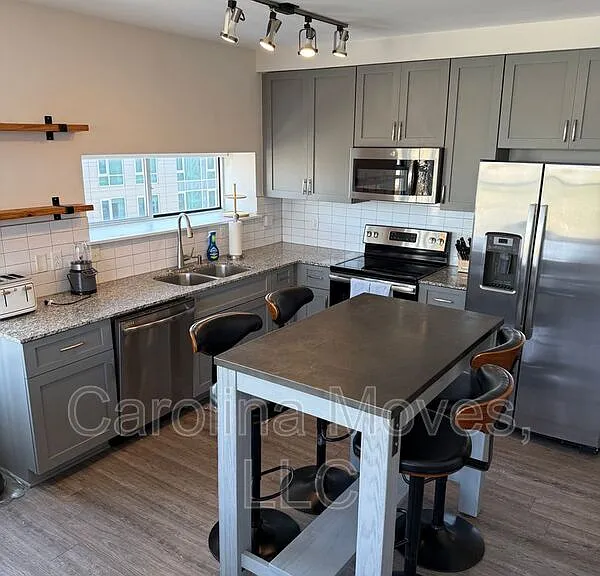 100 E Washington St #68 — Photo 8