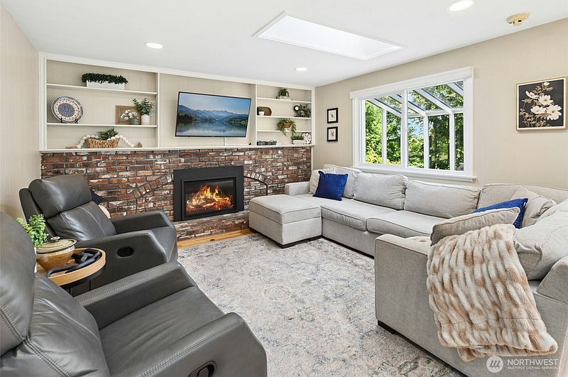 5th image of 12406 SE 47th Street