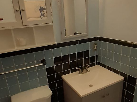 3rd image of 5633 27th Ave S