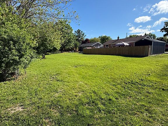 4th image of 1440 Heath St