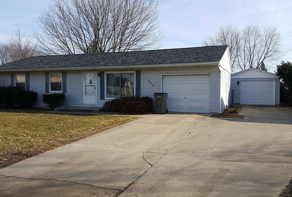 1st image of 452 Larimer Dr