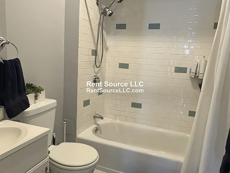 33 Stoughton St — Photo 15