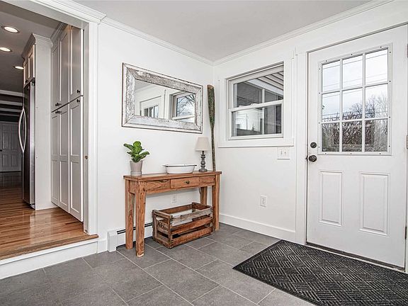 2nd image of 131 Linda Ave