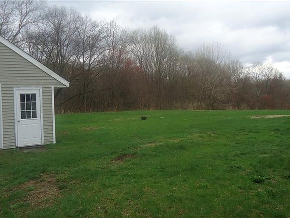 5th image of 226 Christian St
