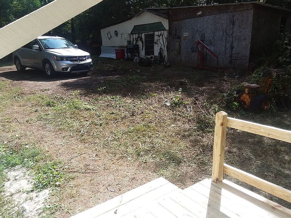 2nd image of 32 Hamilton Ln