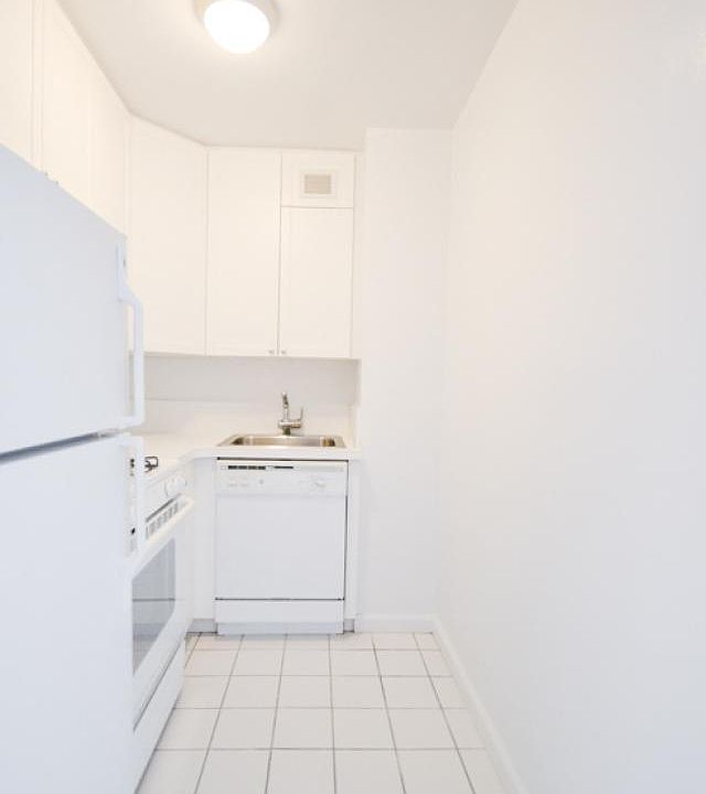 1st image of 470 Lenox Ave APT 8J