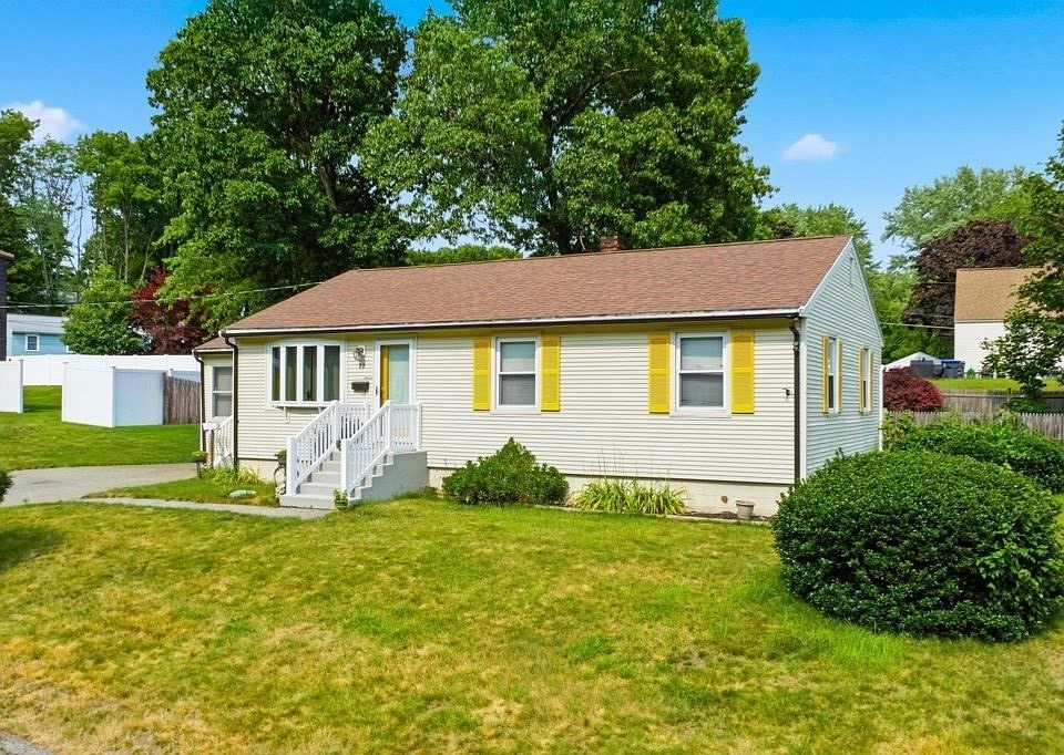 1st image of 22 Monterey Dr