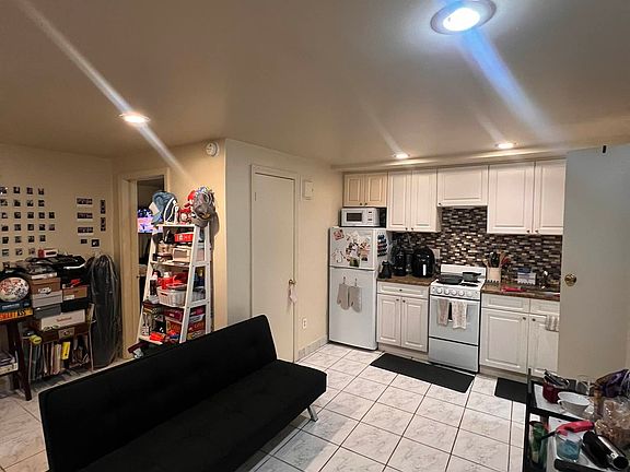 2nd image of 243 E 81st St