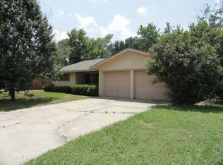 1107 Rosedale Dr, Gainesville, TX 76240