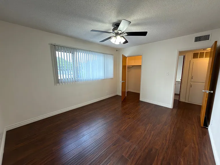 304 E Almond Ave — Photo 15