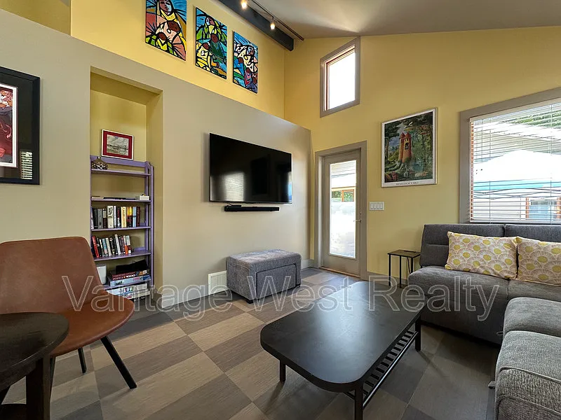 2 bed, 2.0 bath, $2,495 — Photo 3