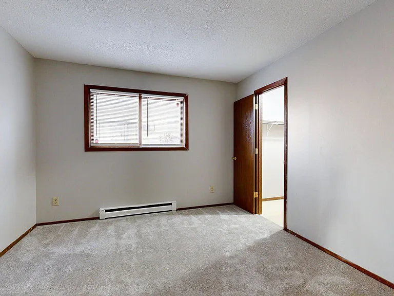 Riverside Apartment — Photo 23