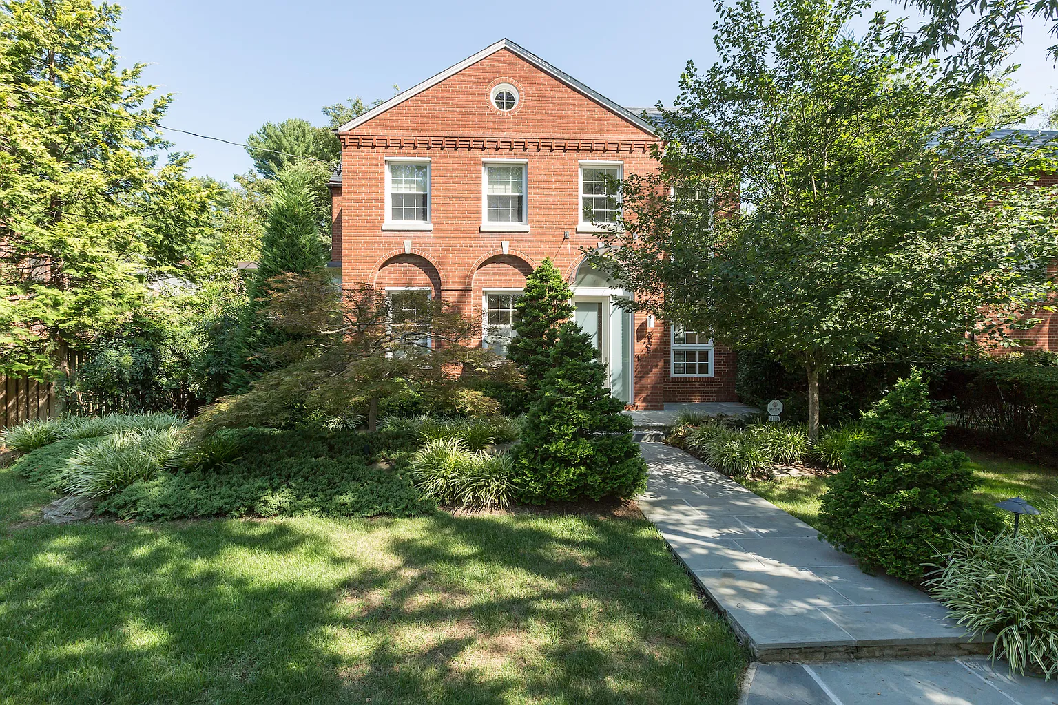 3105 Chesapeake St NW photo 1