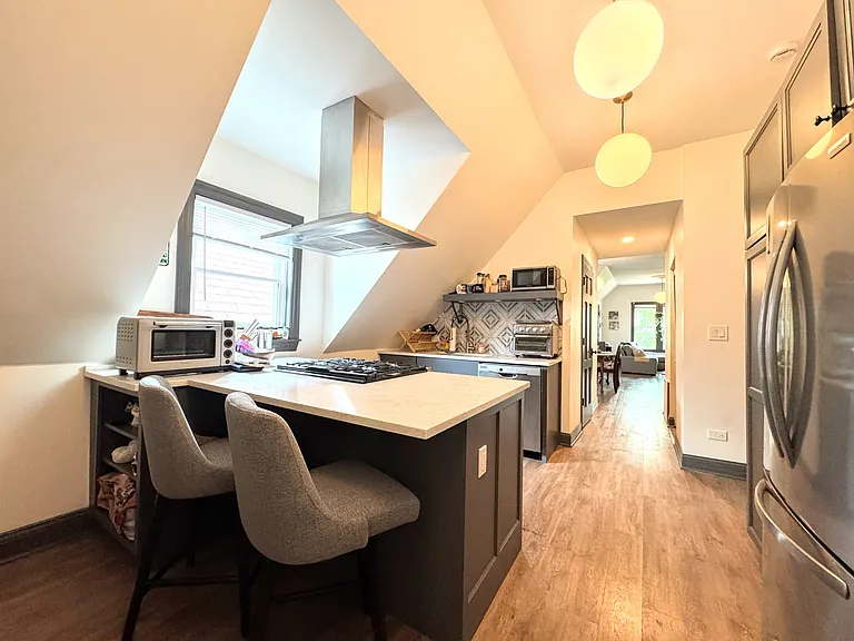 1040 W Roscoe St #3 — Photo 10