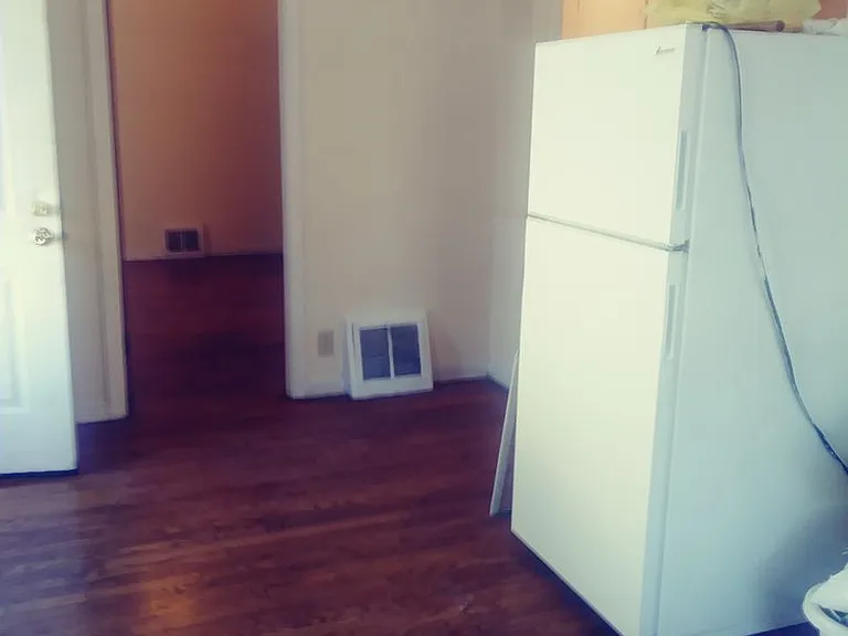 2307 Auburn St — Photo 3